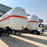 ZJW9400GDY TYPE 52.6m³ LNG transport semi-trailer